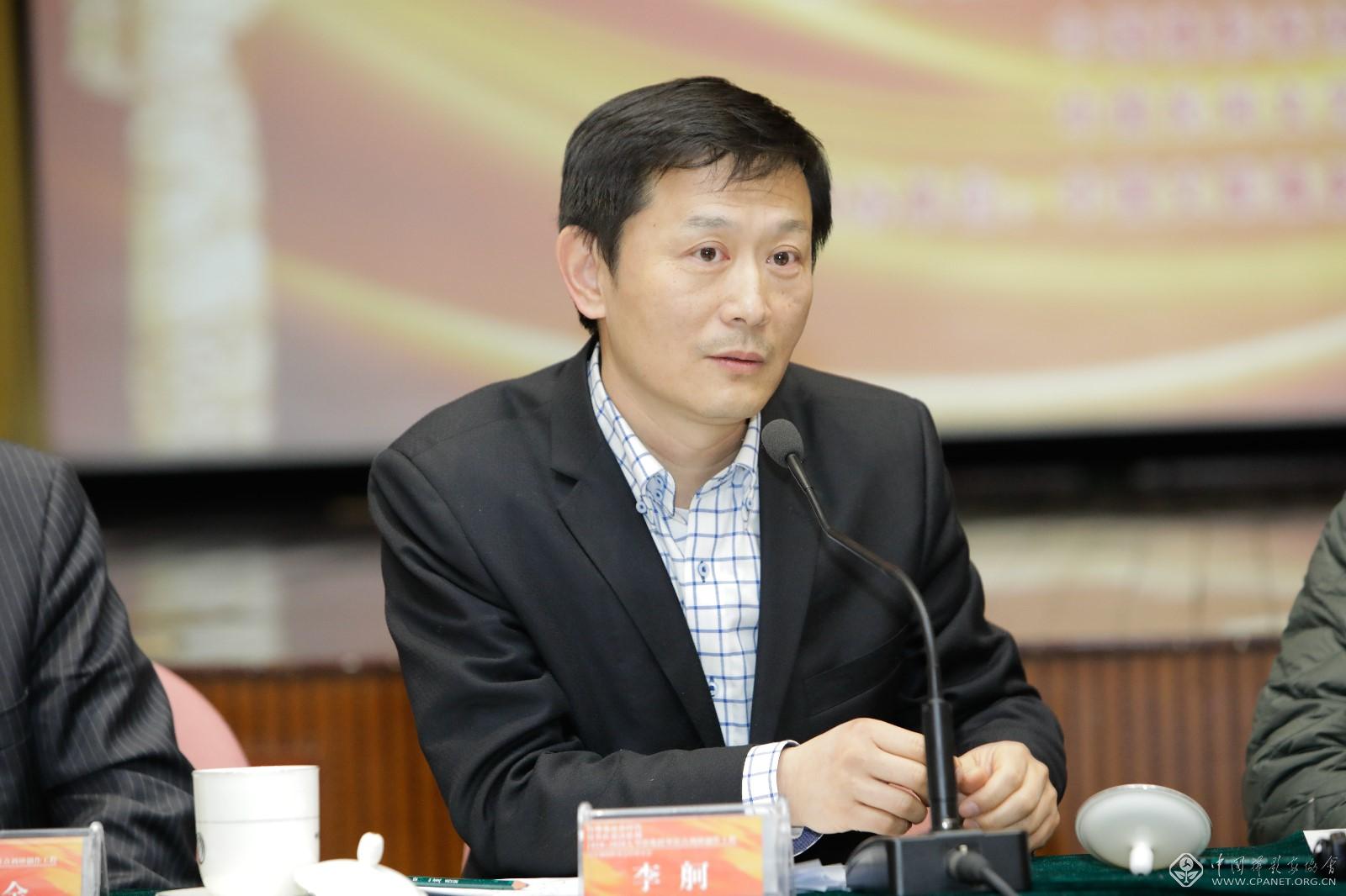 中国摄协主席李舸在会上讲话。 吴承欢摄-9560.jpg