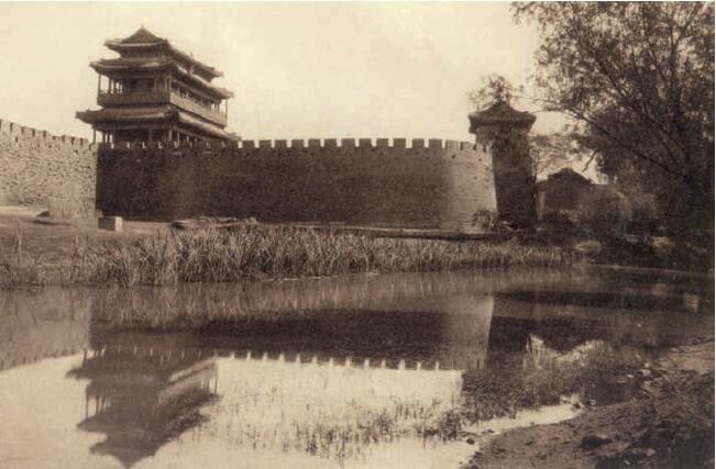 永定门城楼.北京,1924 年