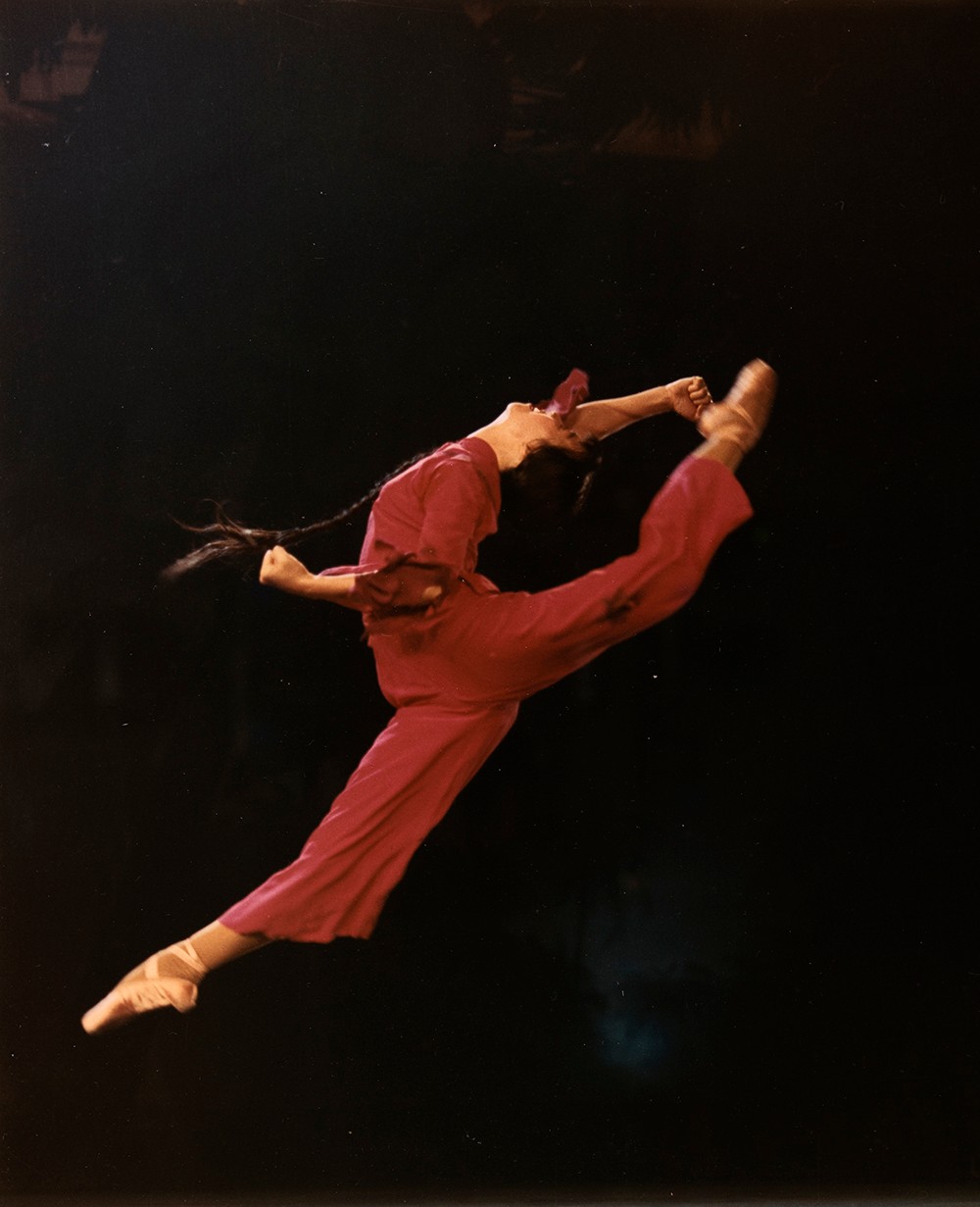 革命现代舞剧《红色娘子军》剧照，1970 石少华.jpg