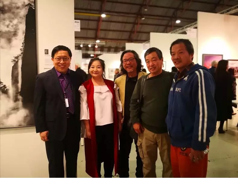 靳宏伟,becky,鲍利辉,贺延光,王庆松观展合影