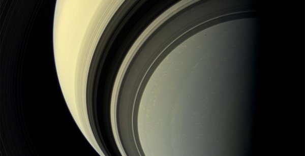 nasa发布cassini号拍摄的土星照片--中国摄影家协会网