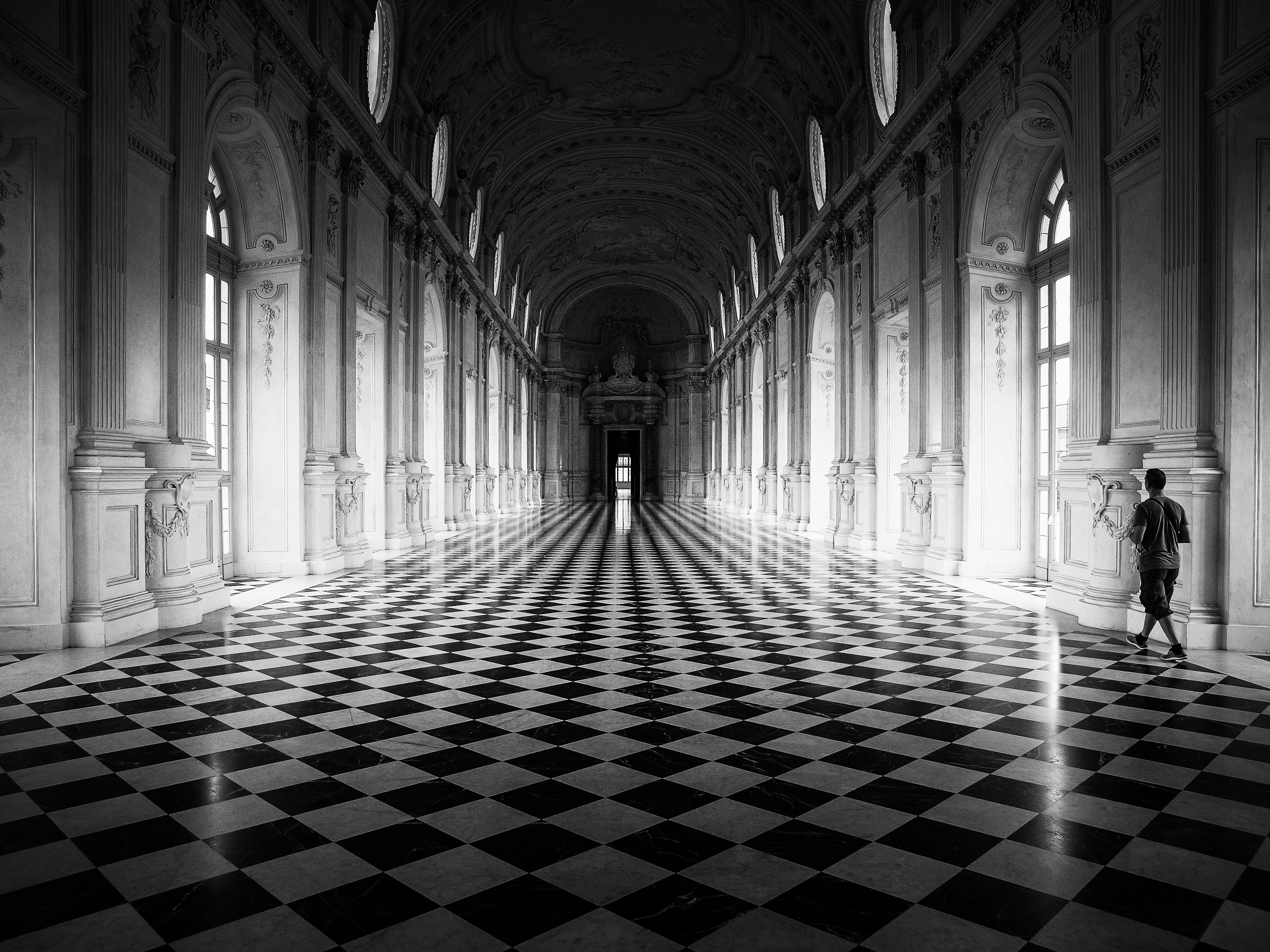 中国第17届国际摄影艺术展览入展作品公布之主题类(组)Renoto Santicchia”Senza Titolo“ Italy