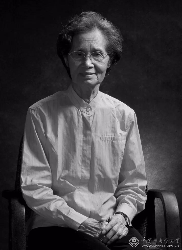 见证历史的女摄影家侯波生前口述:一切来之不易