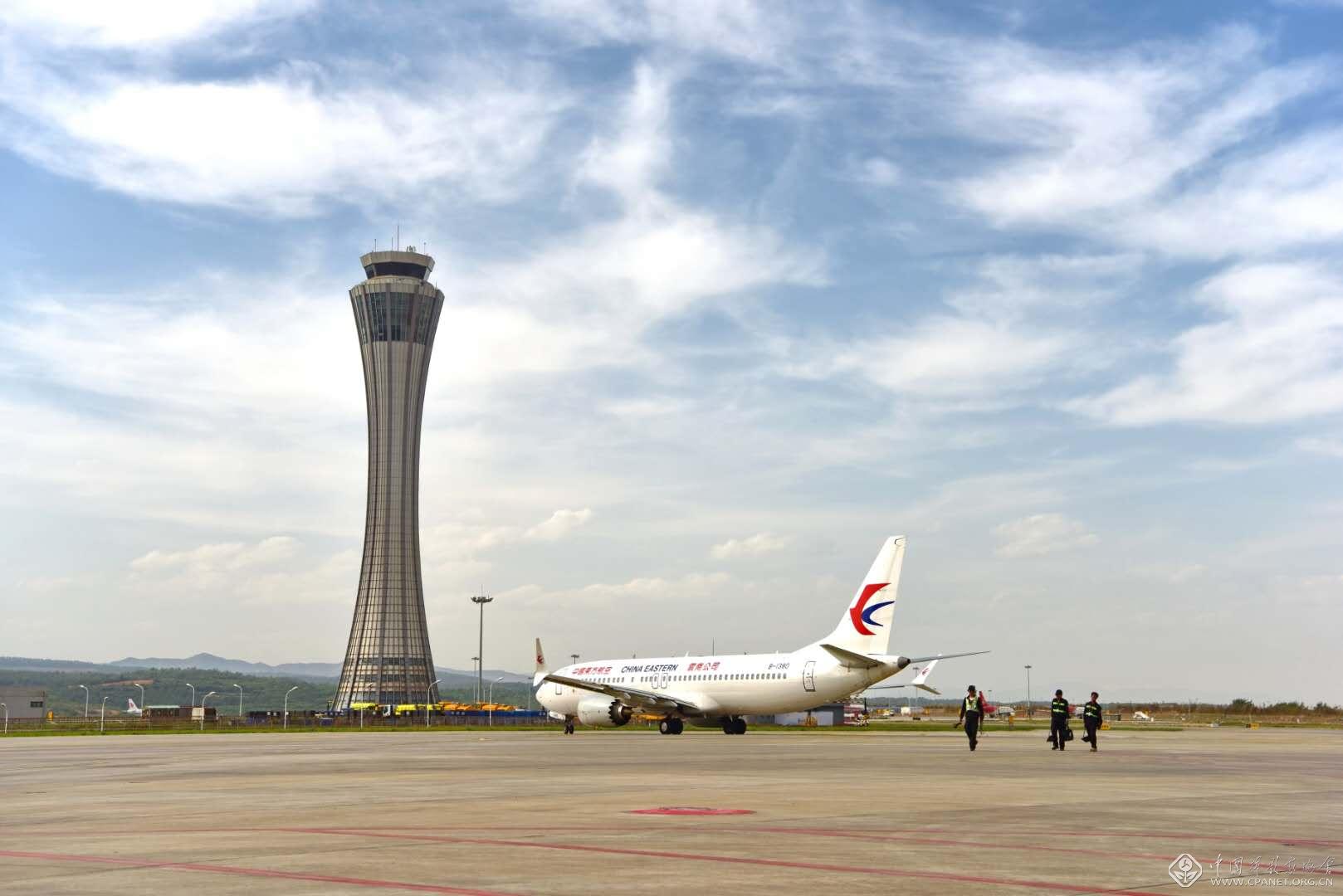 2018年昆明长水机场     李方虹摄.jpg