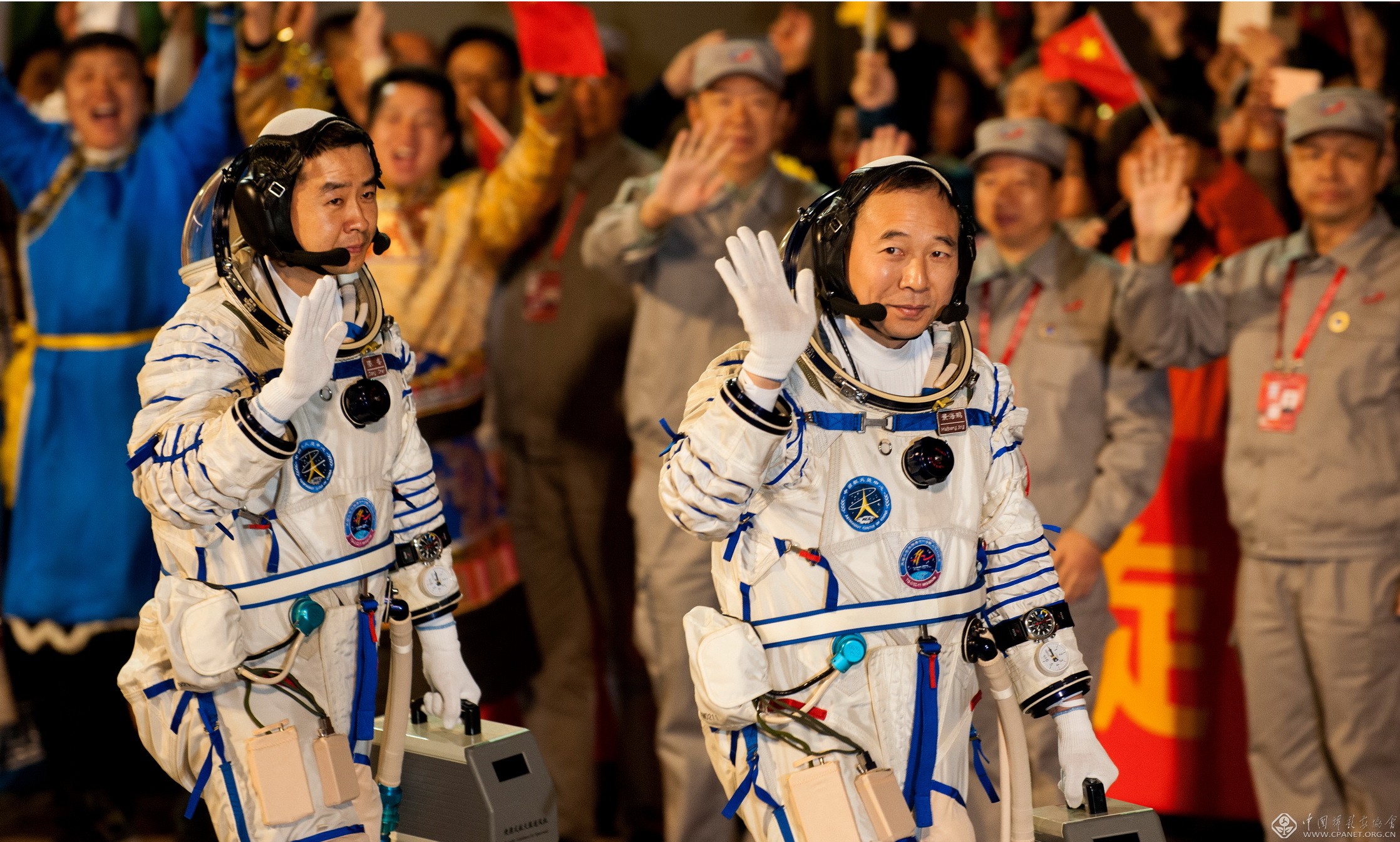 航天英雄杨利伟：我们的目标是星辰大海！_中国载人航天官方网站
