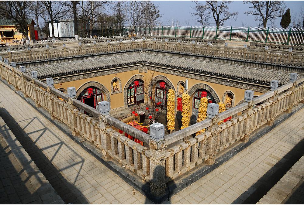 陕州地坑院