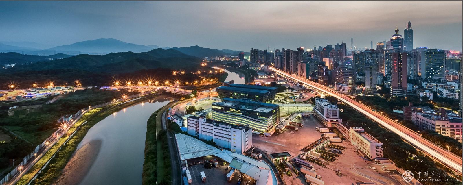 吴国勇,薛云麾摄影展《深圳河1997-2019》