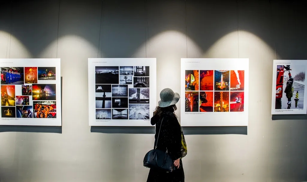 第十九届天津市摄影艺术展开展