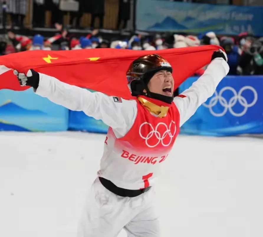 中国摄协小分队直击冬奥现场第五金四届老将徐梦桃自由式滑雪空中技巧