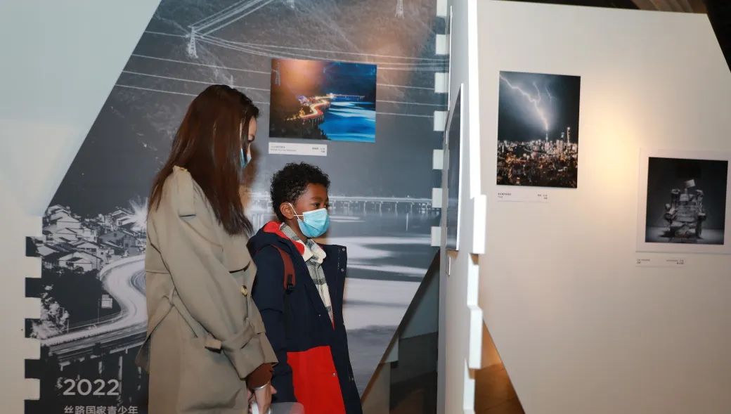 影像盛宴 | 北京国际摄影周三大摄影展开展--中国摄影家协会网