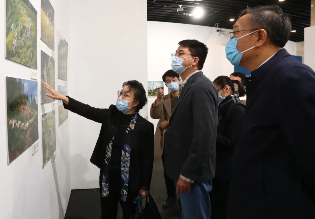 2022 • 第四届中国民族影像志摄影双年展在京开幕--中国摄影家协会网