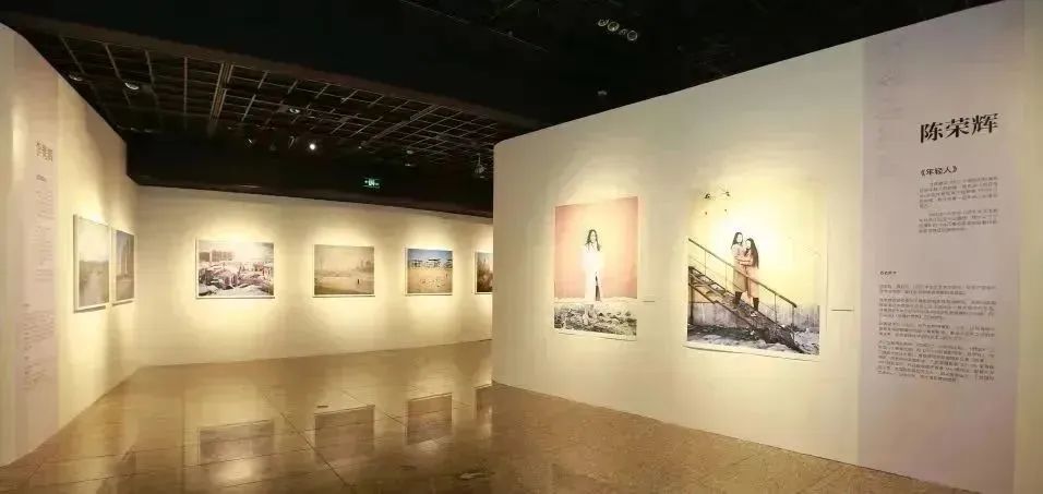 纪实的态度 | 北京国际摄影周青年摄影师邀请展在京展出--中国摄影家协会网