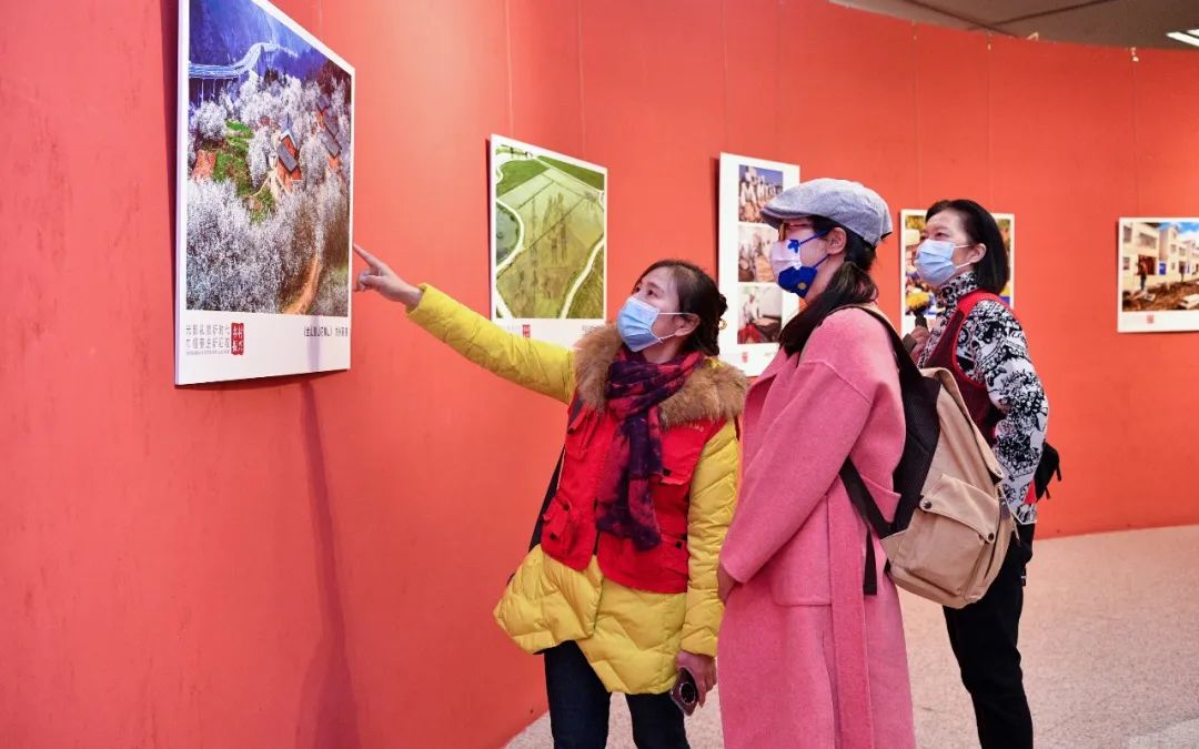 “光影礼赞新时代 巾帼奋进新征程”主题摄影展暨湖北省女摄协会员作品展--中国摄影家协会网