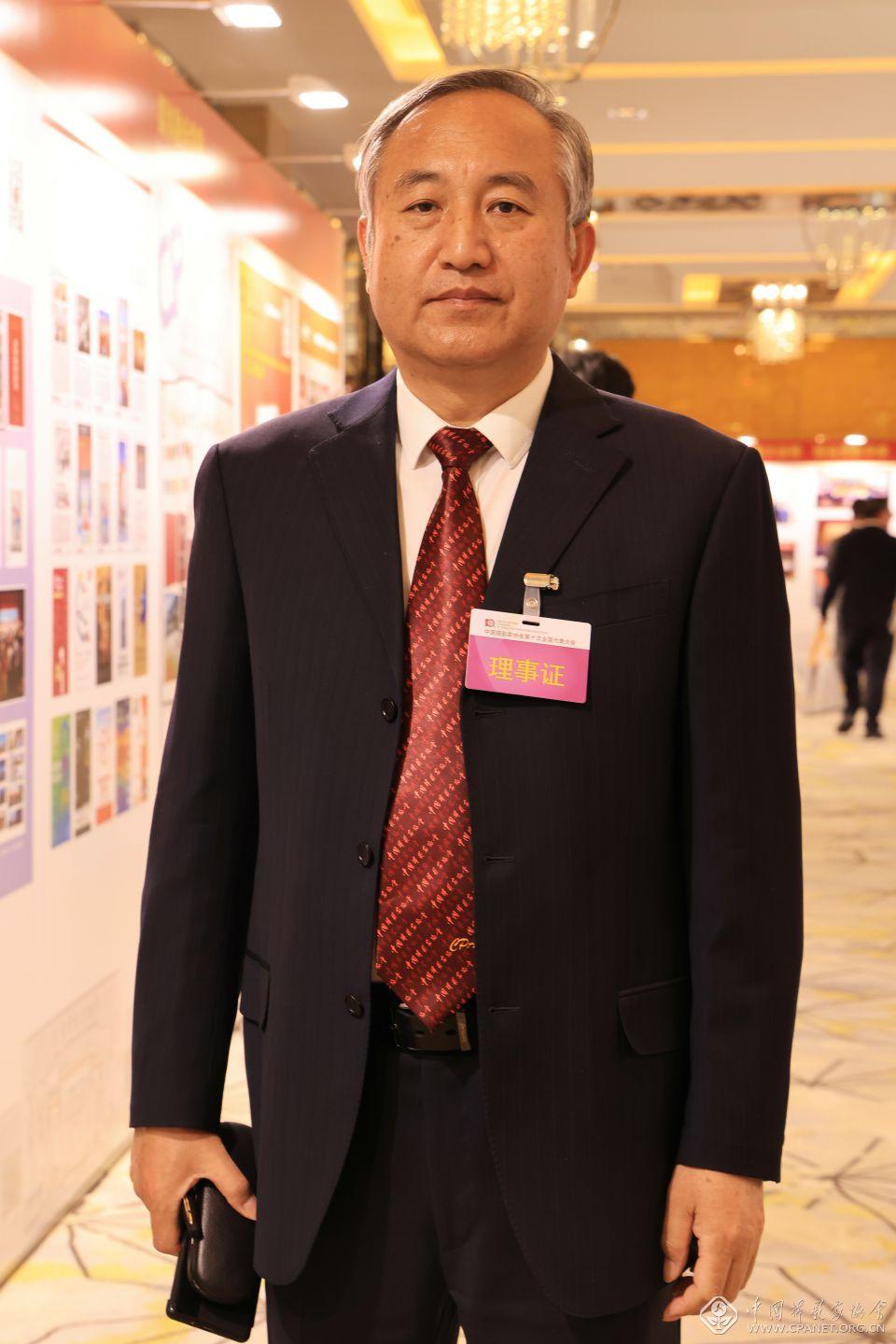 郑更生.jpg